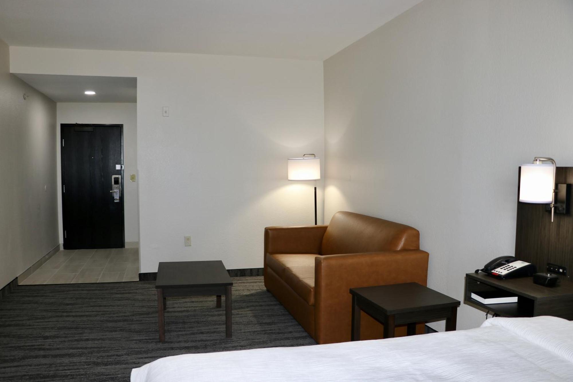 Quality Inn & Suites Buda Ngoại thất bức ảnh