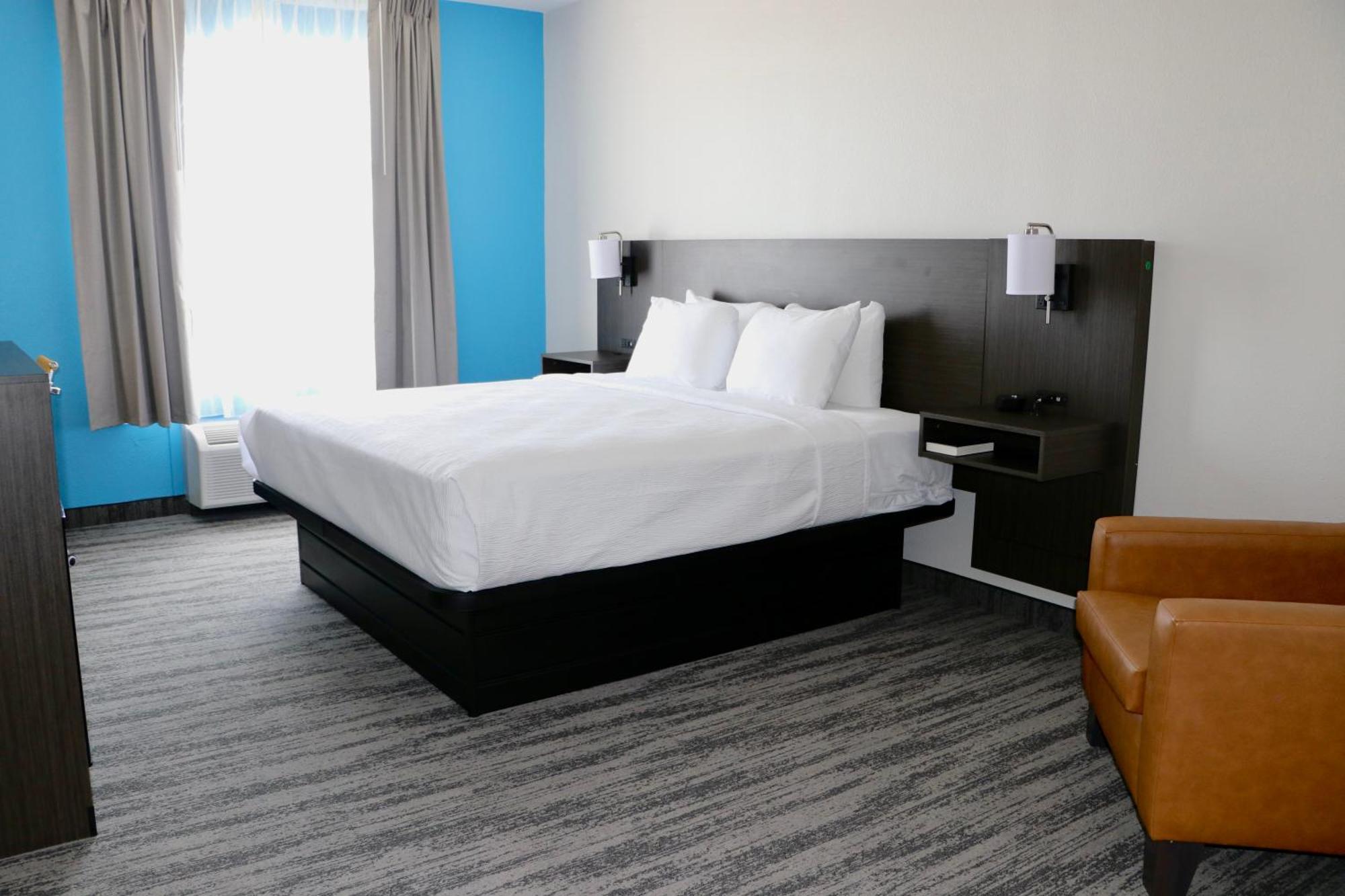 Quality Inn & Suites Buda Ngoại thất bức ảnh