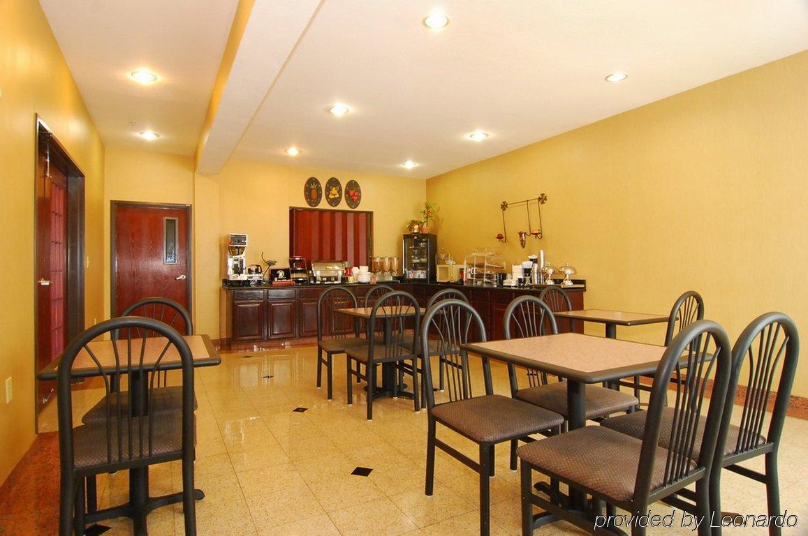 Quality Inn & Suites Buda Nhà hàng bức ảnh