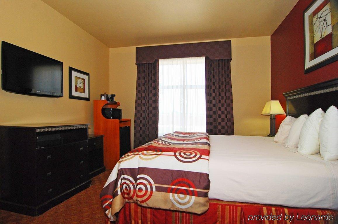 Quality Inn & Suites Buda Phòng bức ảnh