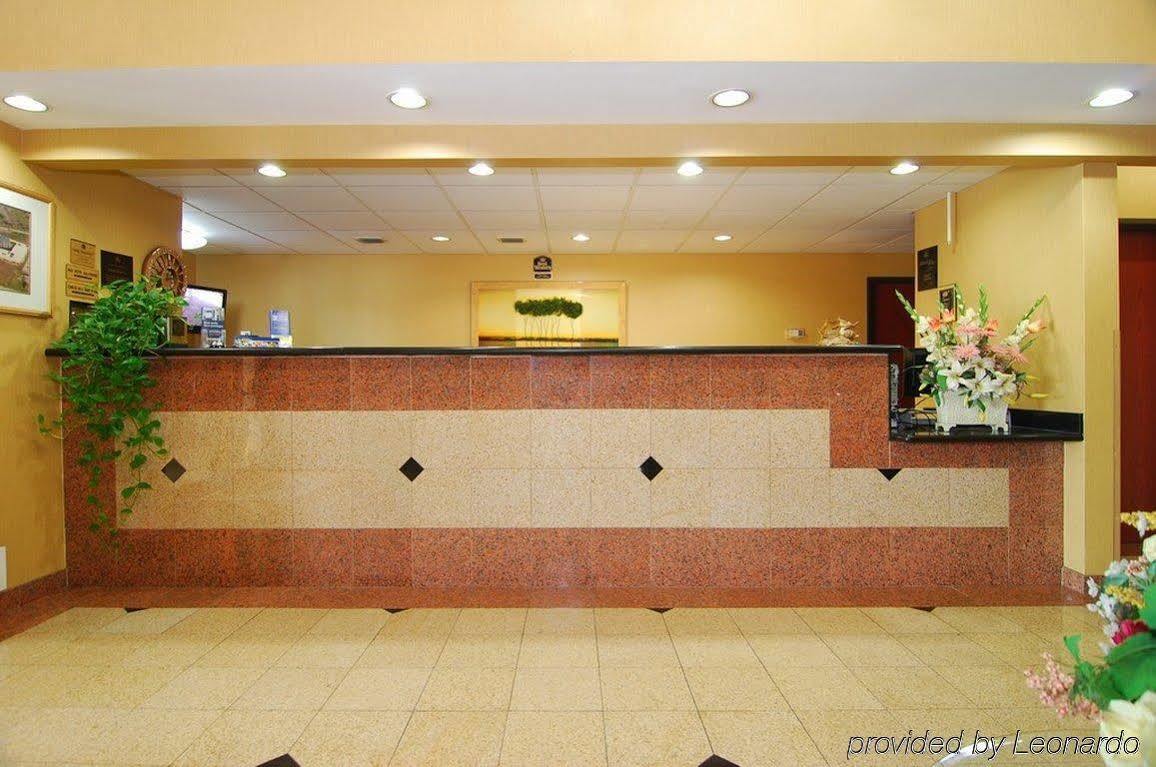 Quality Inn & Suites Buda Ngoại thất bức ảnh