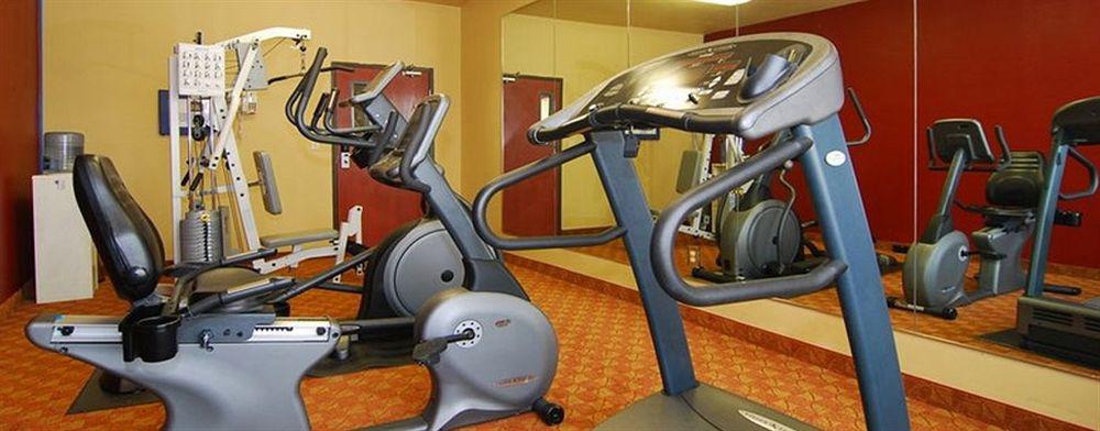 Quality Inn & Suites Buda Ngoại thất bức ảnh